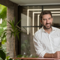 Loft registra 306 mil transações imobiliárias no 1º semestre de 2025, alta de 32%, com destaque para home equity e novas soluções digitais.