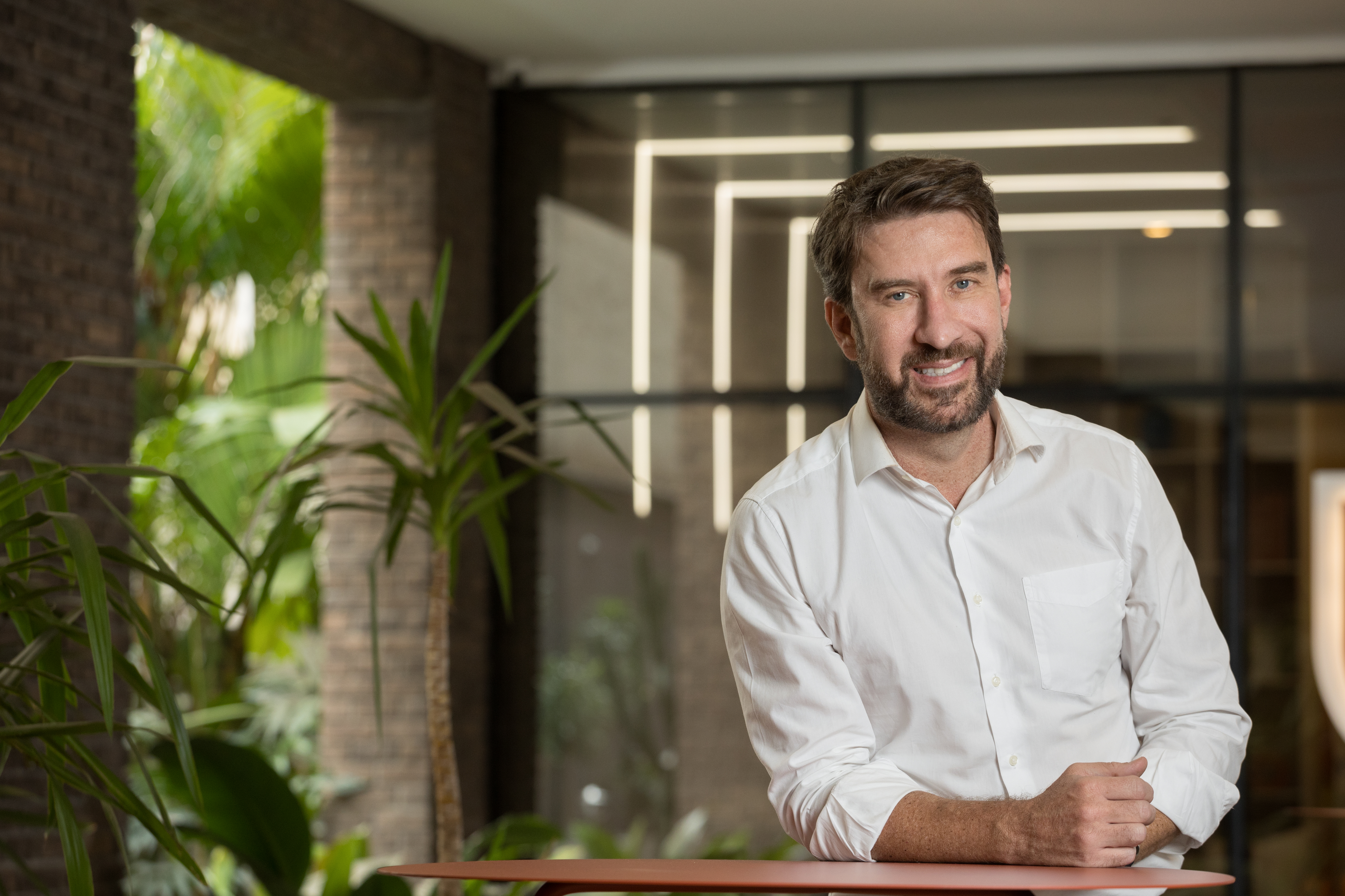 Loft registra 306 mil transações imobiliárias no 1º semestre de 2025, alta de 32%, com destaque para home equity e novas soluções digitais.