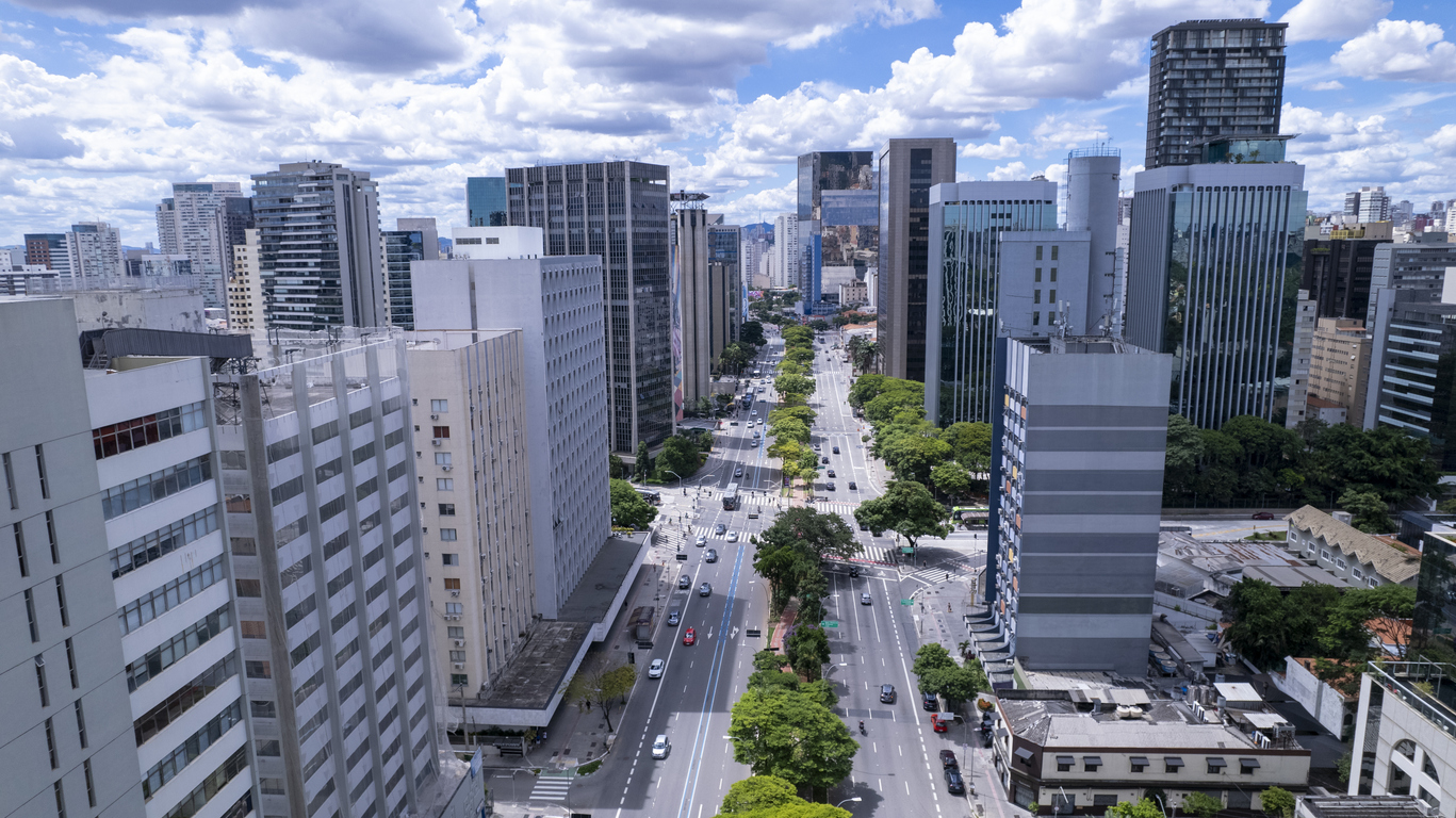 TJ-SP restabelece bônus de Cepacs da Faria Lima, liberando leilão na B3 de R$ 2,89 bilhões. Decisão ocorre após pedidos da Prefeitura e Câmara