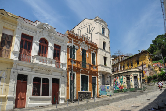 Foto panorâmica de Santa Teresa no Rio de Janeiro – valorização imobiliária 2025.