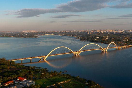 Panorama da Asa Norte em Brasília com prédios residenciais.