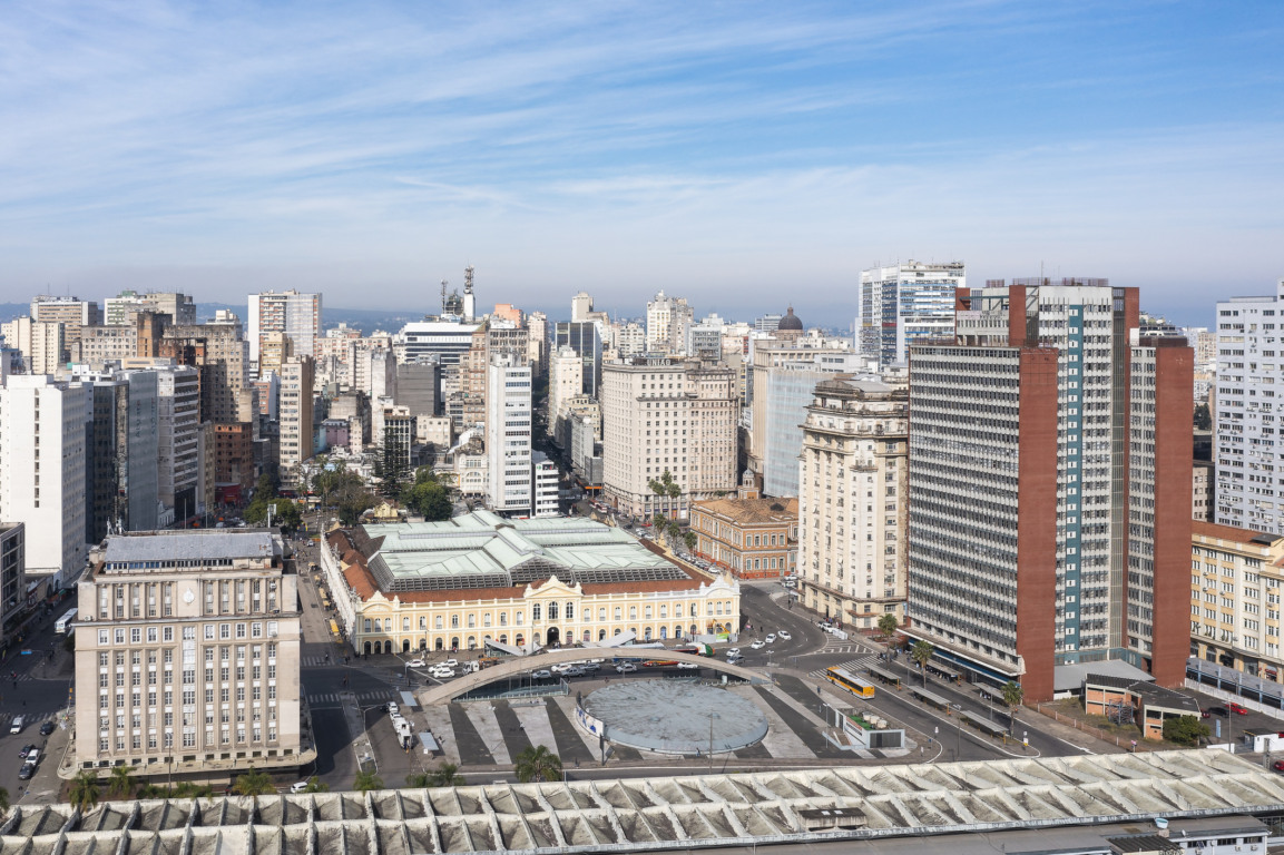 Foto de prédios em bairro nobre de Porto Alegre com destaque para taxas de condomínio