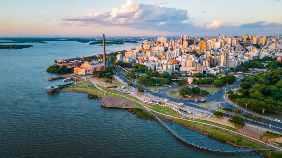 Vista aérea de Porto Alegre com bairros Bela Vista e Três Figueiras Vista aérea de Porto Alegre com bairros Bela Vista e Três Figueiras