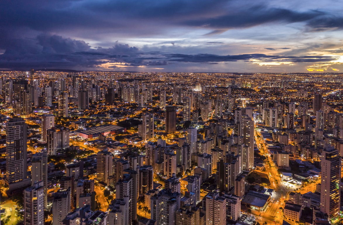Vista aérea de Goiânia com bairros valorizados em 2025 Vista aérea de Goiânia com bairros valorizados em 2025